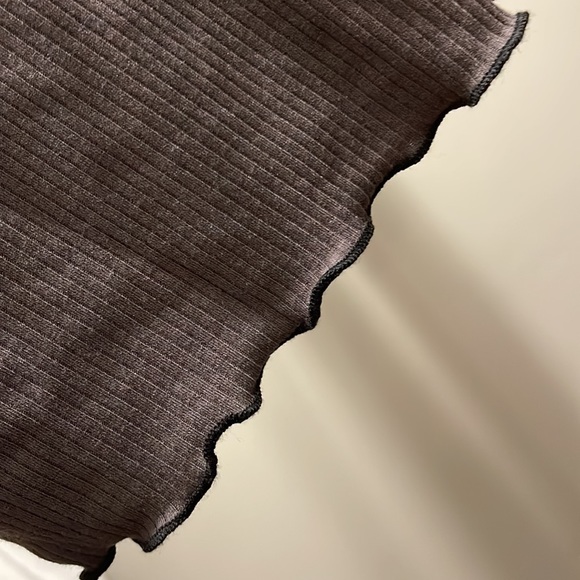 Revamped brand new top - Picture 3 of 3